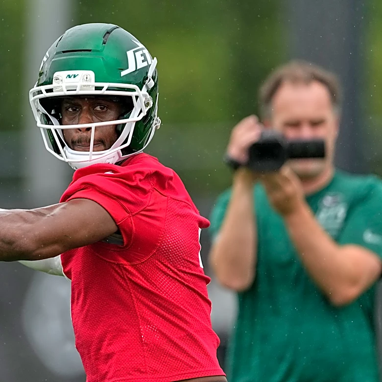 At 35 and in 14th season, Jets' Geno Smith has Frank Reich seeing a QB in his prime 'like he's 28'