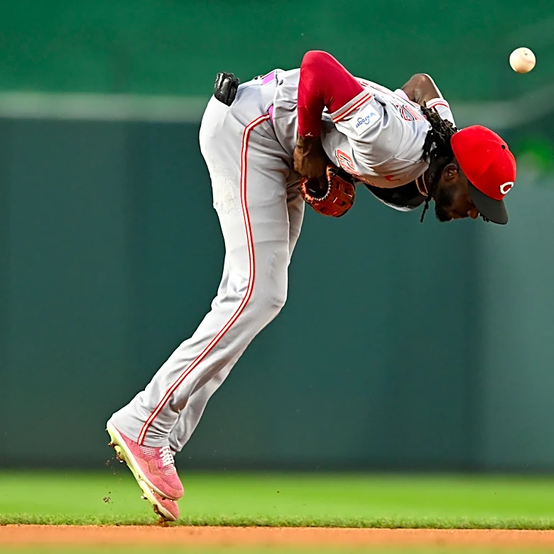 Lile and Ford homer to give the Nationals all their runs in a 5-3 victory over the Reds