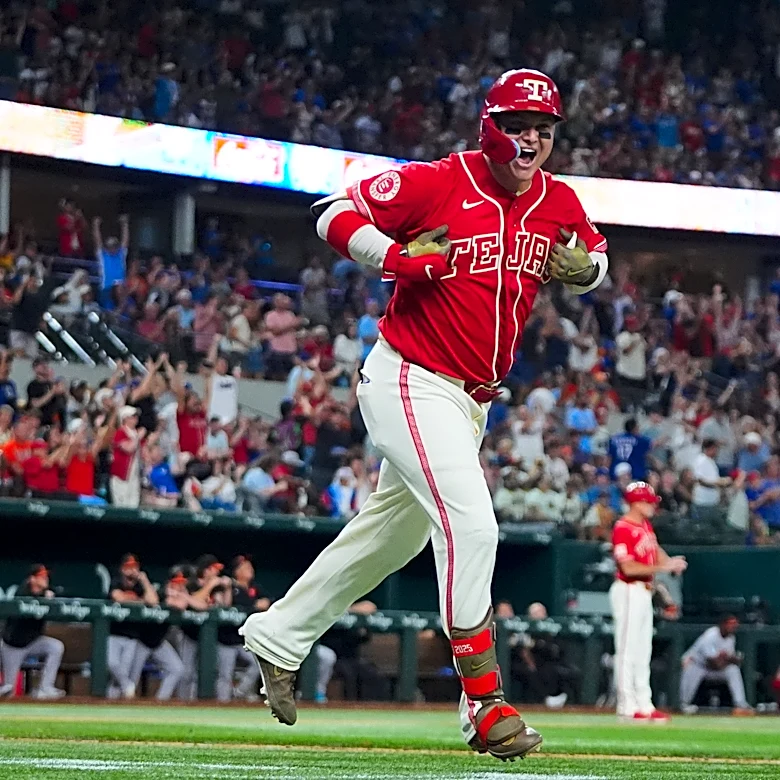 Joc Pederson's 2-run homer in the 6th lifts Rangers past the Orioles 2-1
