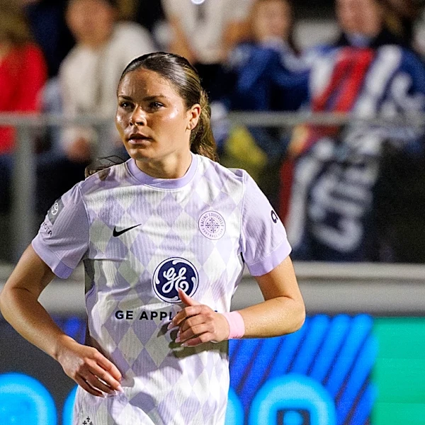 Shaw scores in Gotham's 1-0 victory over the Wave