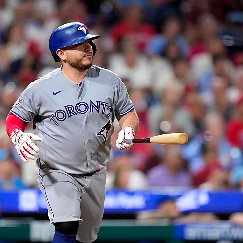 Tyler Rogers escapes 2 bases-loaded jams in the 9th to seal the Blue Jays' 5-4 win over the Phillies