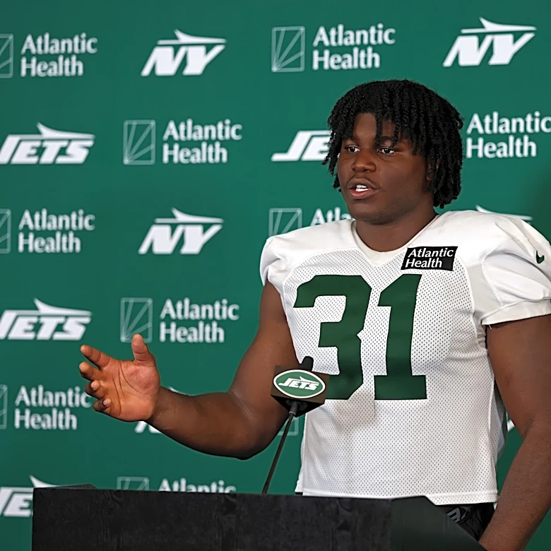 Jets rookie David Bailey limps off with an ankle injury, but coach Aaron Glenn says he'll be fine