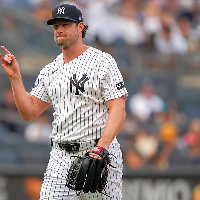 Cole outduels Sale in matchup of Cy Young winners as Yankees beat Braves 5-4
