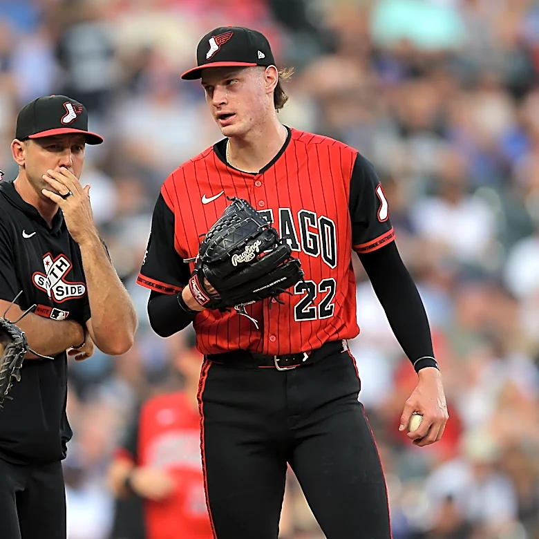 White Sox option rookie pitchers Schultz and Sandlin, call up prospects Smith and McDougal