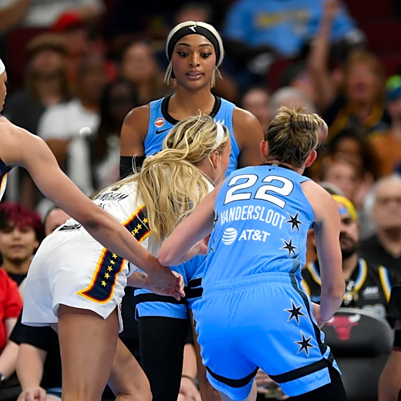 Chicago’s DiJonai Carrington ejected for foul on Fever's Cunningham and posts 'white privilege'