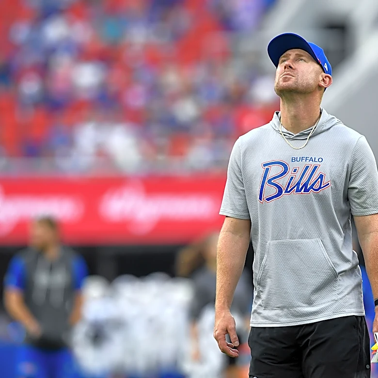 Bills coach Joe Brady enjoys father-son moment before team holds first practice in new stadium