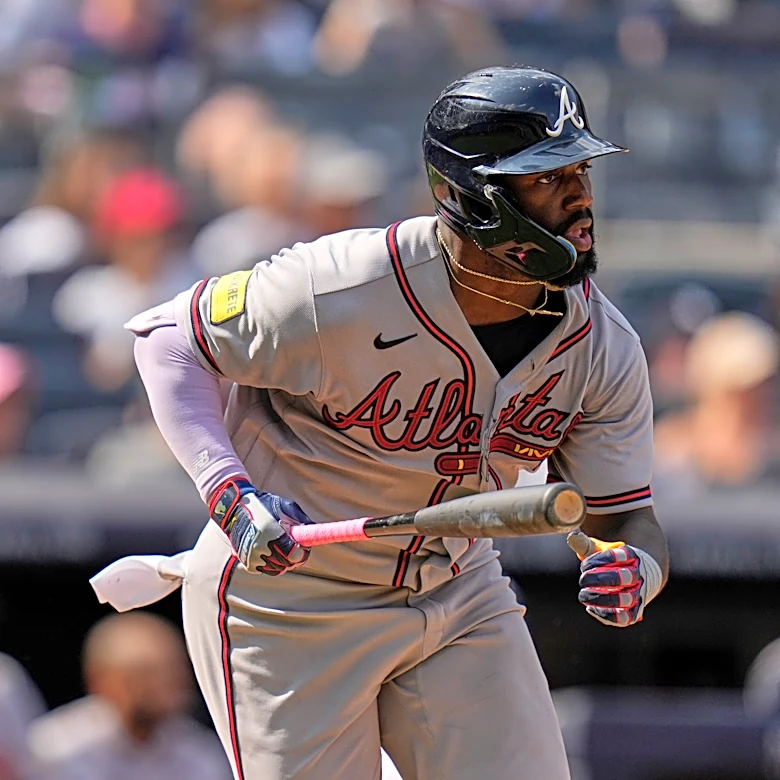Michael Harris II hits tiebreaking single in 10th inning as Braves edge Yankees 2-1