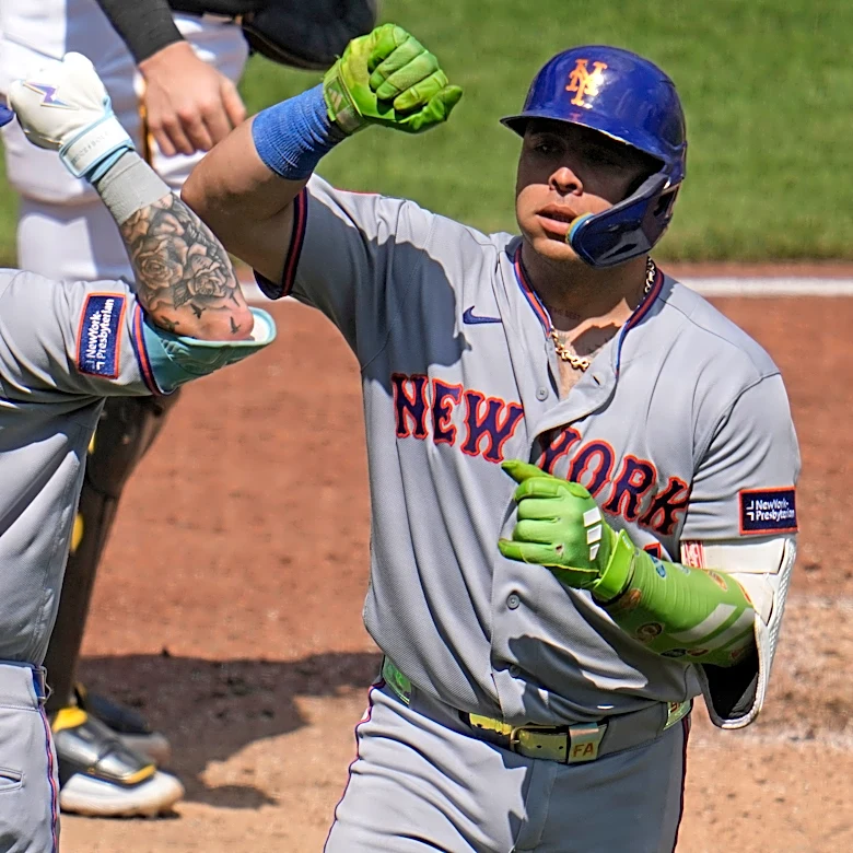 Bo Bichette goes 5 for 5 and Sean Manaea strikes out 11 in Mets' 11-1 rout of Pirates