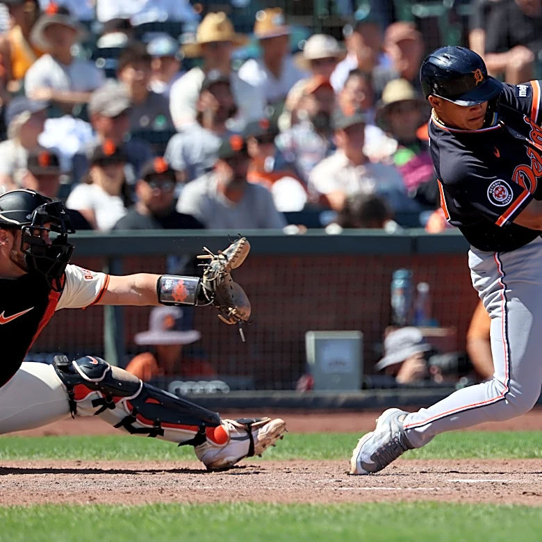 Lee's pinch-hit single in 10th sends Tigers past Giants 3-1 after Melton and Webb duel on mound