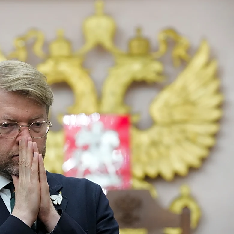 Russian court bars from parliamentary ballot the only party opposing the conflict in Ukraine