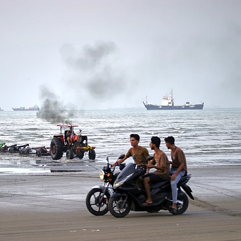 Trump scoffs at Iran's demand for war reparations and other Mideast developments