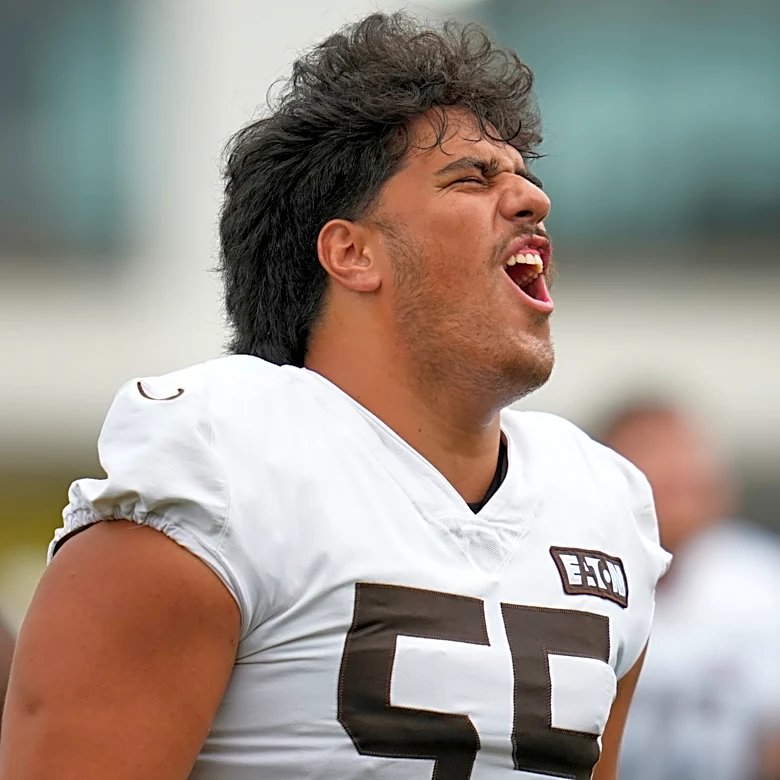Browns rookie Spencer Fano nails down starting left tackle job after scuffle with Jared Verse