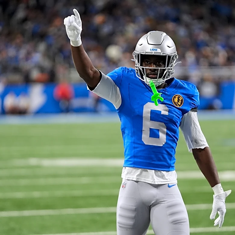 Free agent Terrion Arnold, who faces felony charges, is set to visit the Giants, AP source says