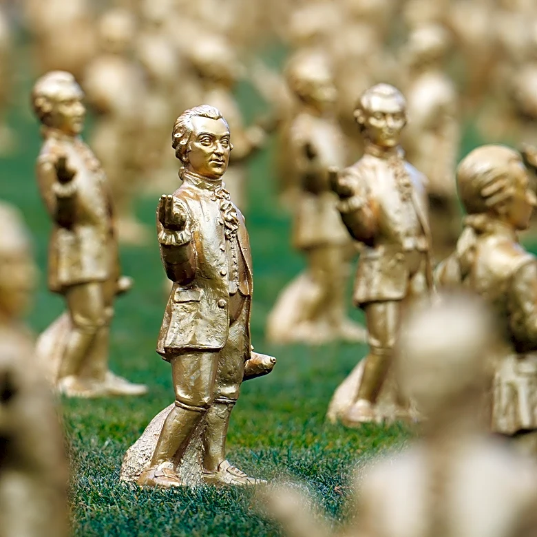 Mini-Mozart heist blights anniversary tribute as thieves make off with 210 statuettes