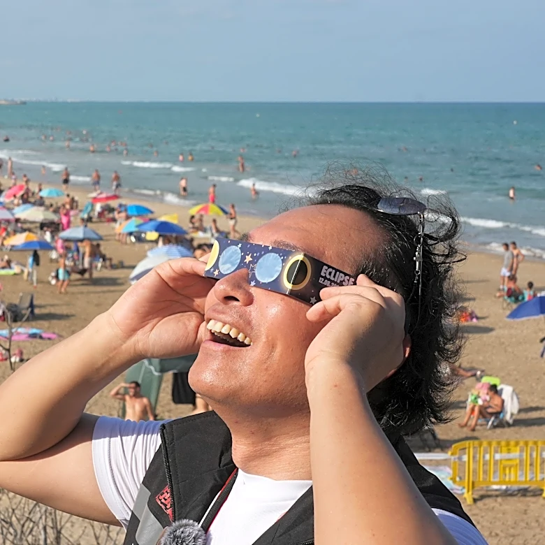 Millions crowd Spanish cities to see a total solar eclipse