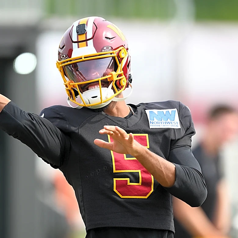 Commanders' Jayden Daniels shines in joint practice vs. Dolphins in front of a star-studded audience