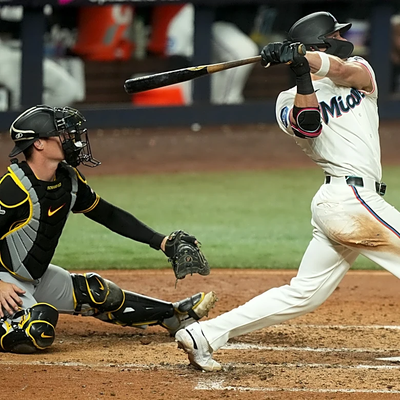 Conine, Hernández homers, Junk's solid 6 innings lead Marlins to an 8-2 win over Pirates