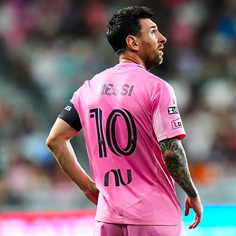 León beats Inter Miami 3-2 on Arcila's two goals as Messi returns after father’s death