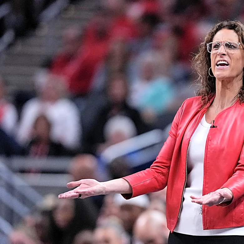 Fever All-Stars Aliyah Boston, Kelly Mitchell disappointed by home fans booing coach Stephanie White