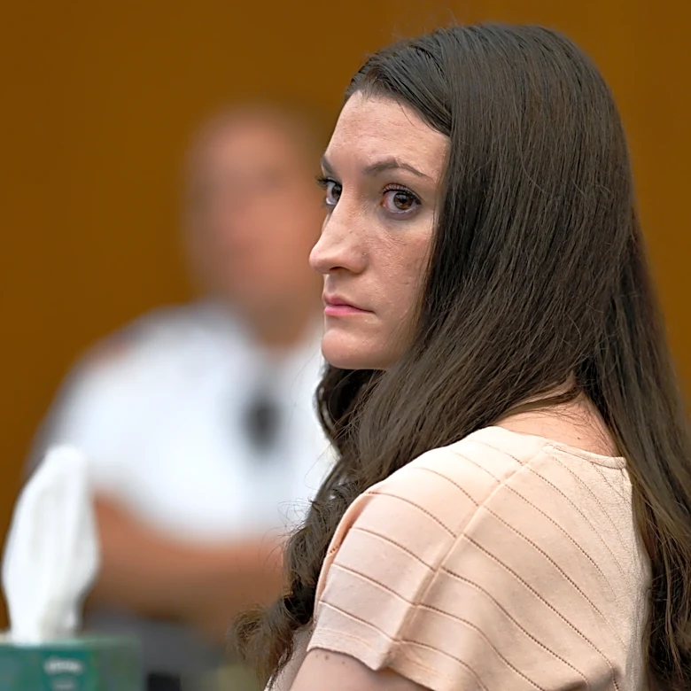 Before killing her kids, Lindsay Clancy searched about hallucinations, psychosis and ways to die