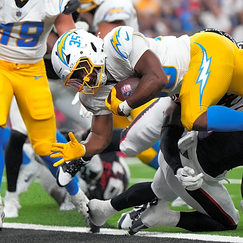 Amar Johnson scores 2 TDs as Chargers beat Texans 27-7 in preseason opener