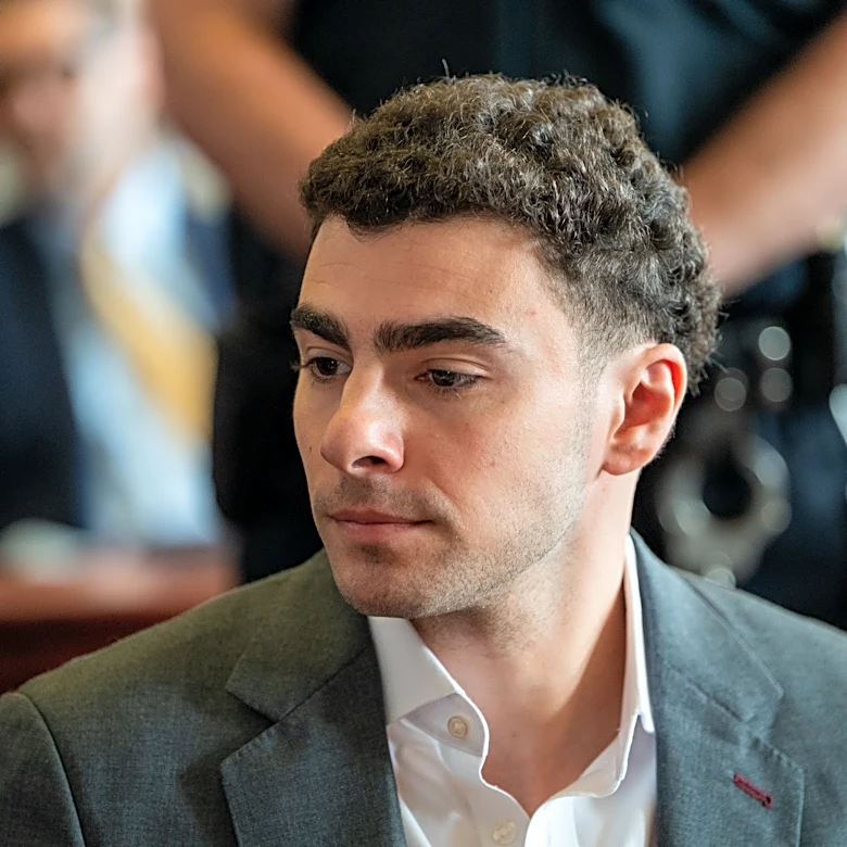 Luigi Mangione set to appear in court for expected guilty plea in killing of UnitedHealthcare CEO
