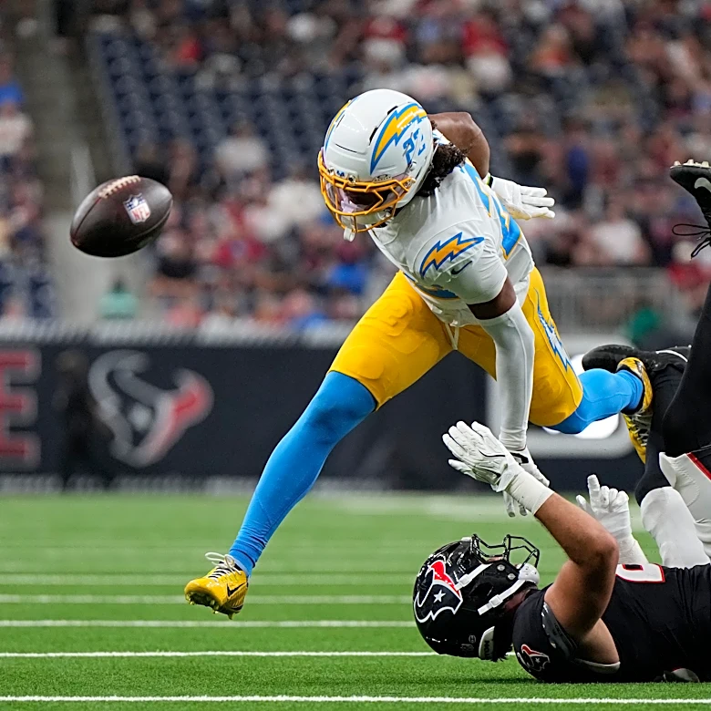Texans' DeMeco Ryans praises rookie Marlin Klein after catch vs Chargers in his NFL debut