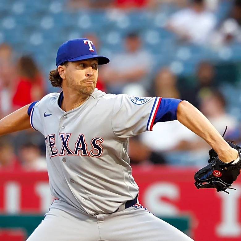 Rangers pitcher Jacob deGrom leaves start with right triceps fatigue and will undergo MRI