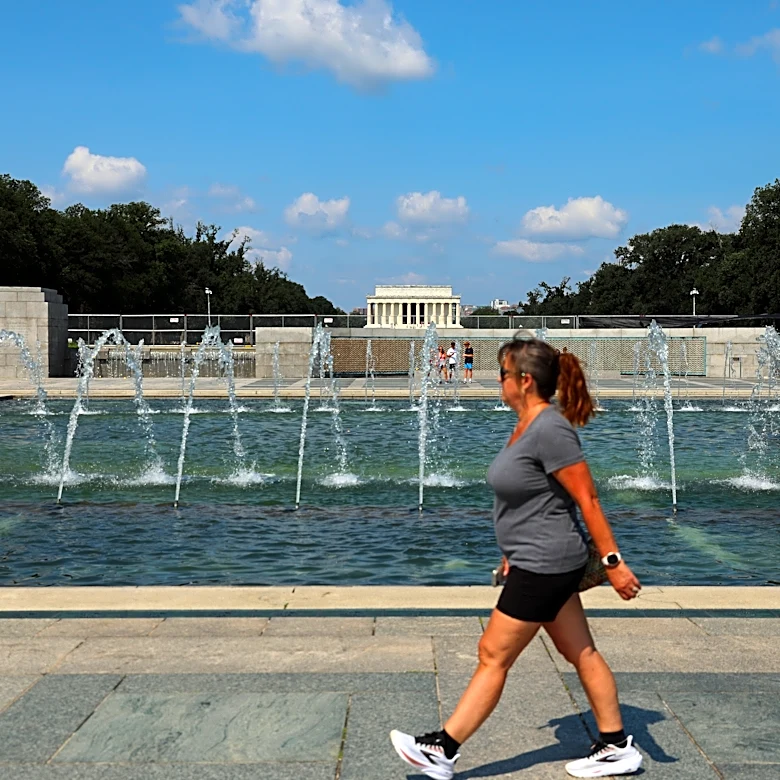 World War II Memorial in Washington vandalized with bubbles and graffiti, upsetting Trump