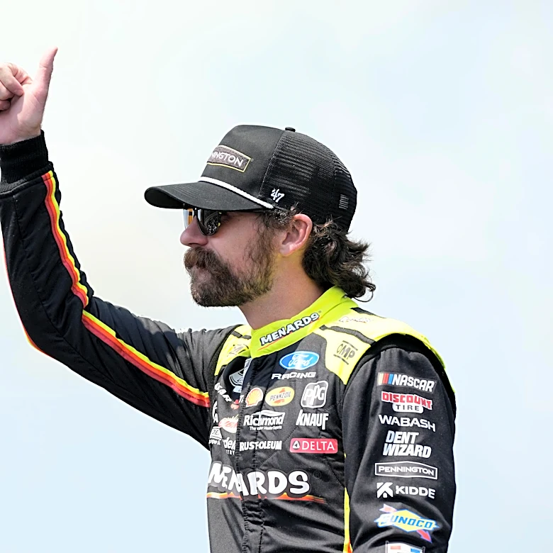 Ryan Blaney qualifies 1st at Richmond for 2nd consecutive NASCAR pole position
