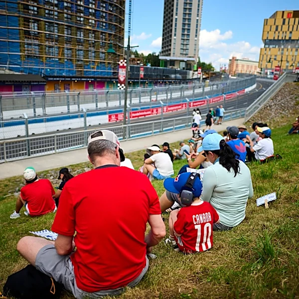 IndyCar calls off opening day in Markham after promoter fails to complete track
