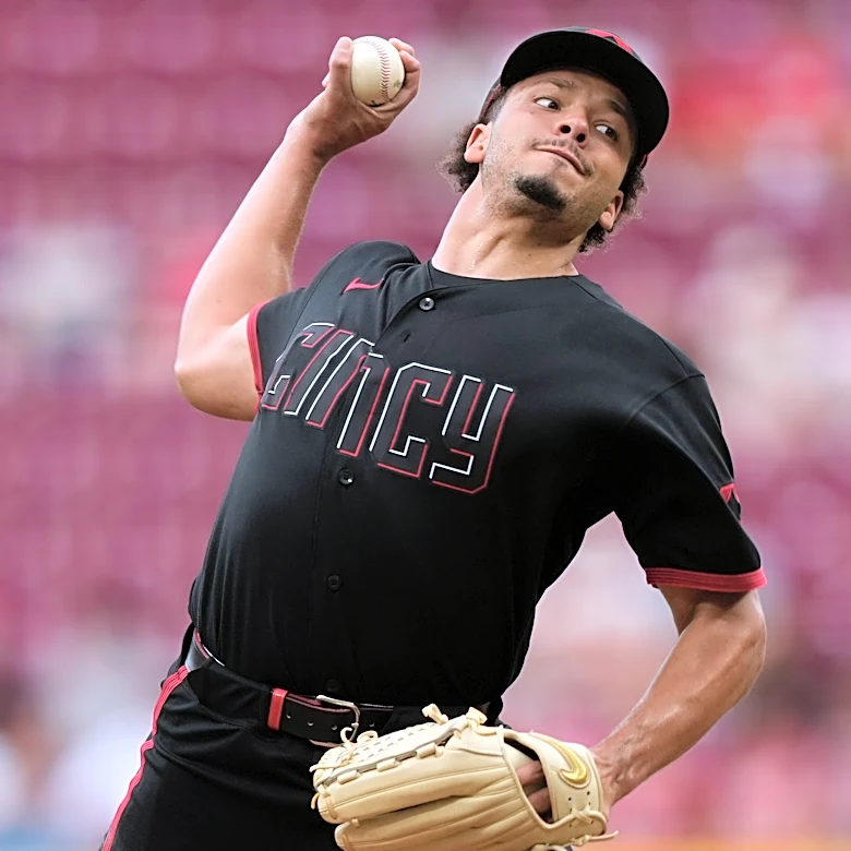 Chase Burns strikes out 8 in 7 innings, outduels Sandy Alcantara in Reds' 1-0 win over Marlins