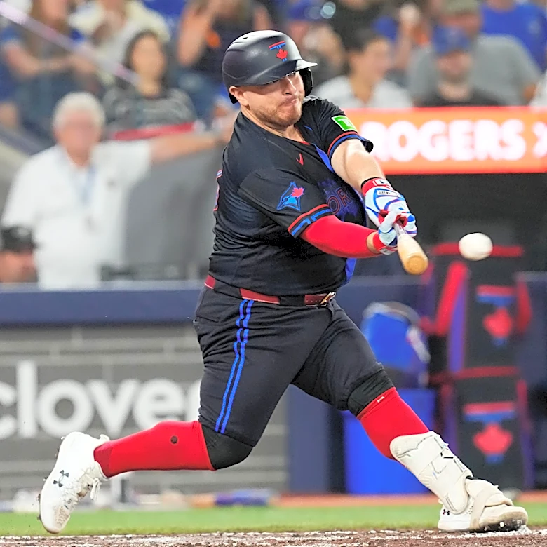 Kirk homers and drives in 2, Guerrero leaves injured as Blue Jays beat Yankees 3-1