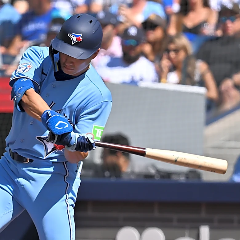McAdoo’s clutch 7th-inning double helps lift Blue Jays past Yankees 4-1