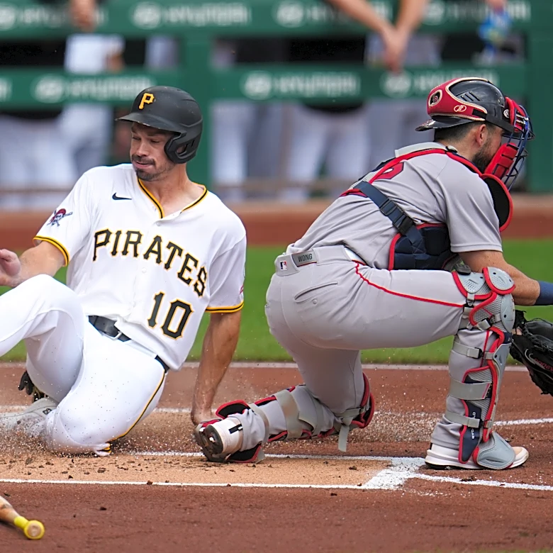 Reynolds, Lowe, and Yorke each drive in 2 runs, Pirates beat Red Sox 8-3 after 2 1/2-hour delay