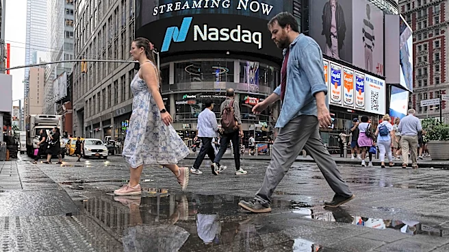 US stocks hang near their record heights