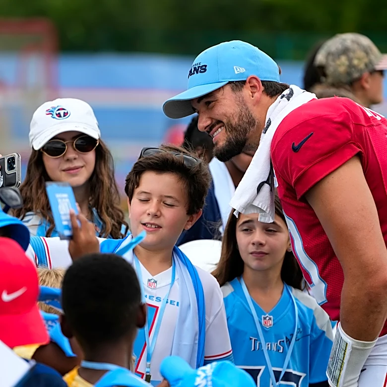 Titans QB Mitchell Trubisky leaves practice early to get his right biceps checked