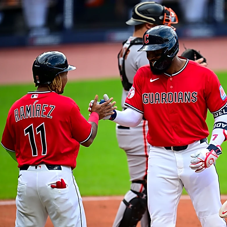 Jo Adell erupts for a career-high 6 RBIs, 455-foot homer as the Guardians crush the Giants 8-1
