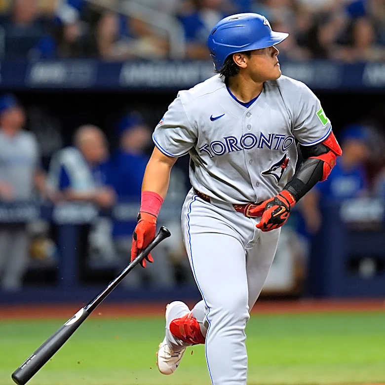 Okamoto sets Blue Jays rookie record with 25th home run as Toronto cruises by Rays 10-5