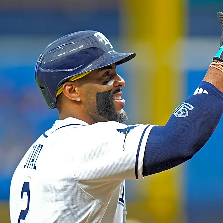 Yandy Díaz homers, Drew Rasmussen earns 6th straight win as the Rays beat the Blue Jays 7-6