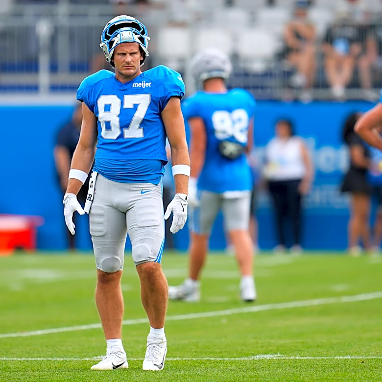 Lions TE Sam LaPorta injures hip, coach Dan Campbell doesn't expect it to be long-term injury