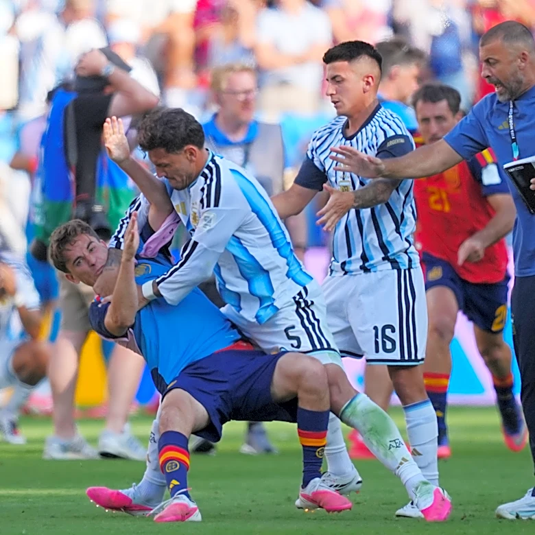 Paredes banned 10 games as FIFA suspends 3 Argentina players for World Cup final scuffle