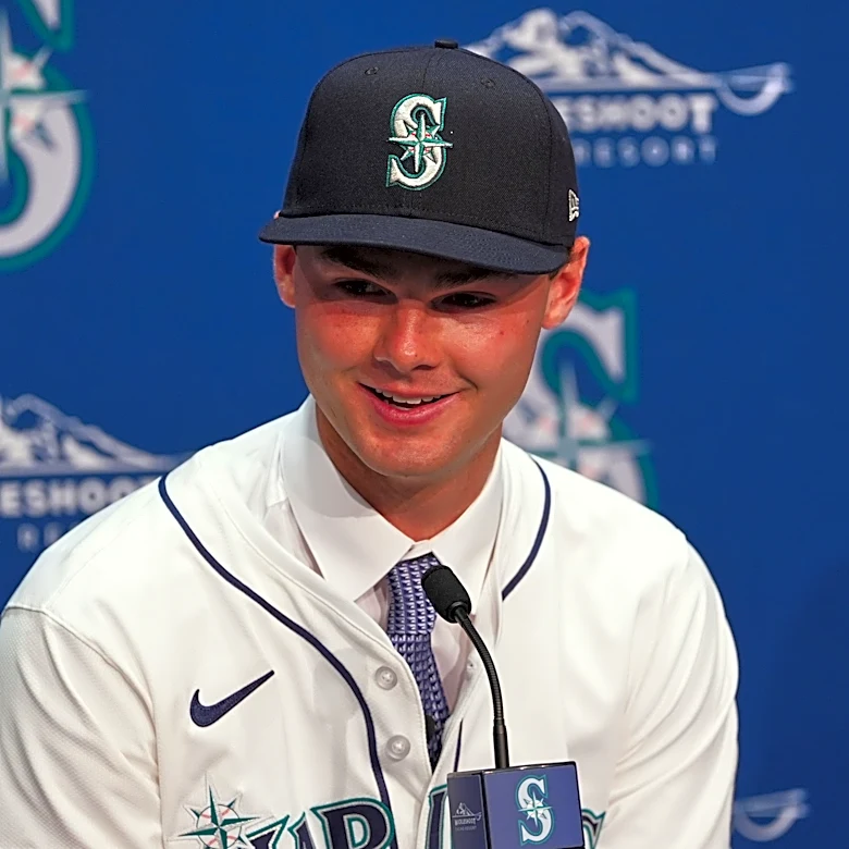 Mariners calling up prized lefty Kade Anderson, will start Saturday against Cubs, AP source says