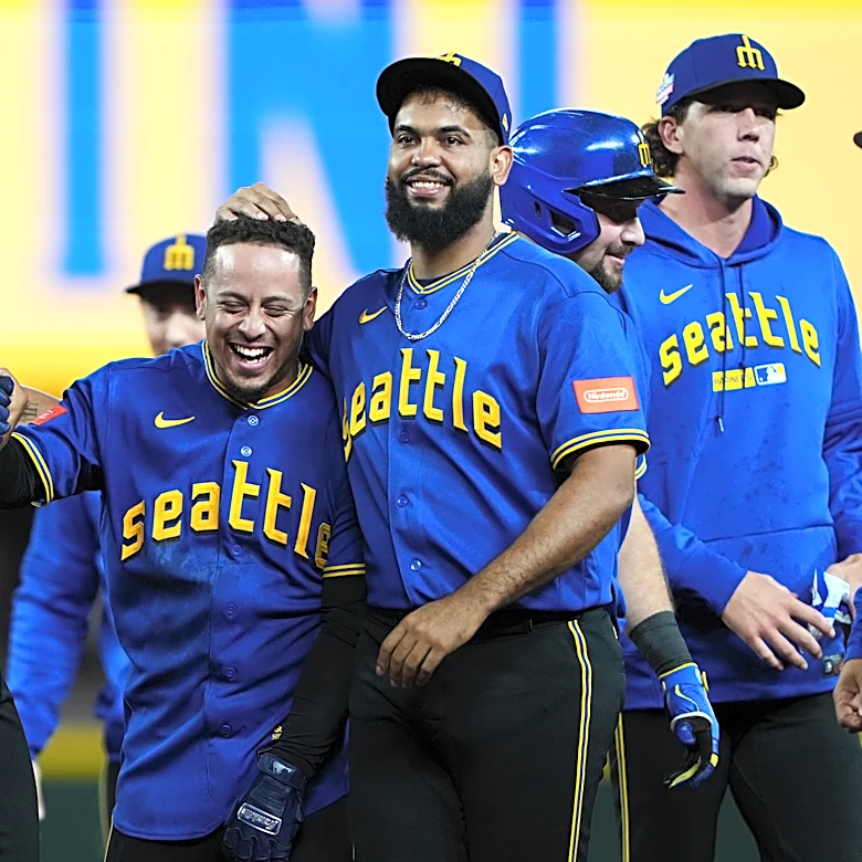 Leo Rivas has RBI single in 10th, Mariners beat Cubs 6-5