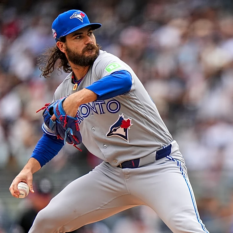 Blue Jays ace Dylan Cease loses a no-hit bid against the Yankees in seventh inning