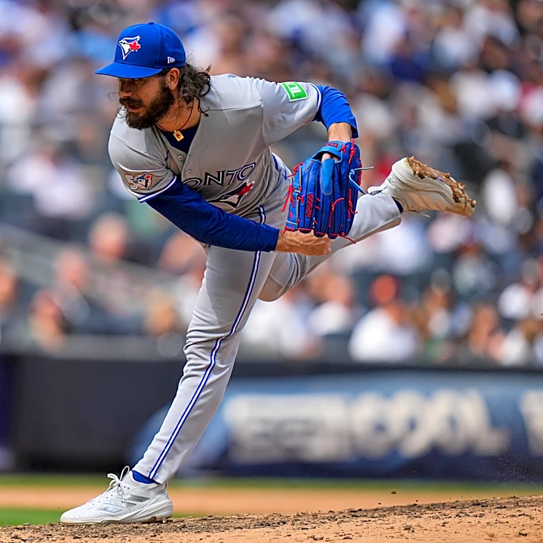 Dylan Cease carries no-hitter into 7th inning as Blue Jays hang on for 4-3 win over Yankees