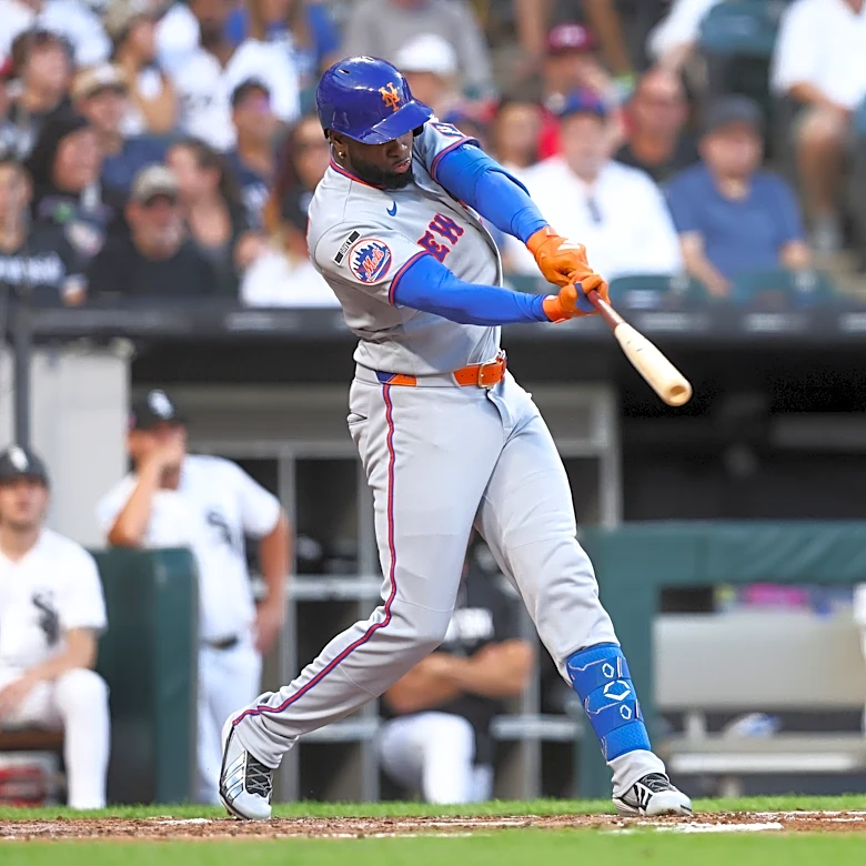 Luis Robert Jr. homers twice against his former team as Mets beat White Sox 10-5