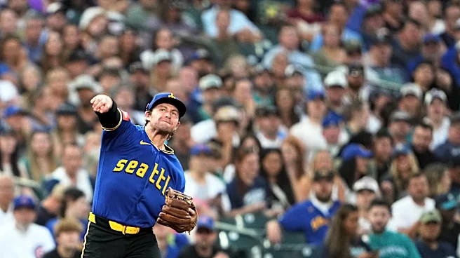 Mariners utilityman Brendan Donovan lands on 7-day concussion IL after batting cage accident