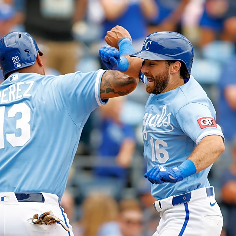Loftin and Rave HRs, Isbel's 3 RBIs help Royals win 8th straight game, 11-7 over Tigers