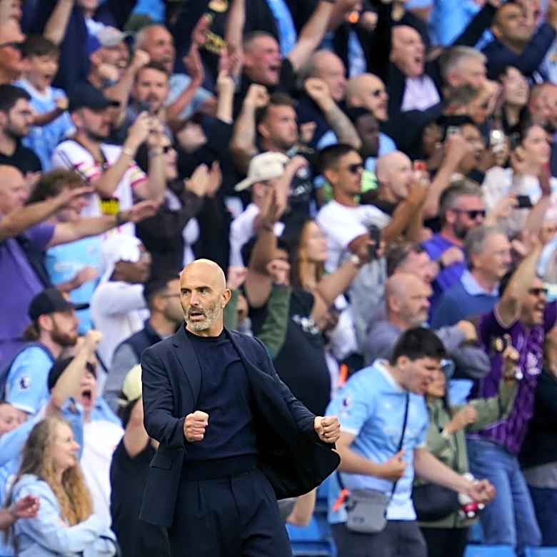 Torres scores twice in debut to help PSG salvage draw at Rennes. Man City rallies and Salah scores